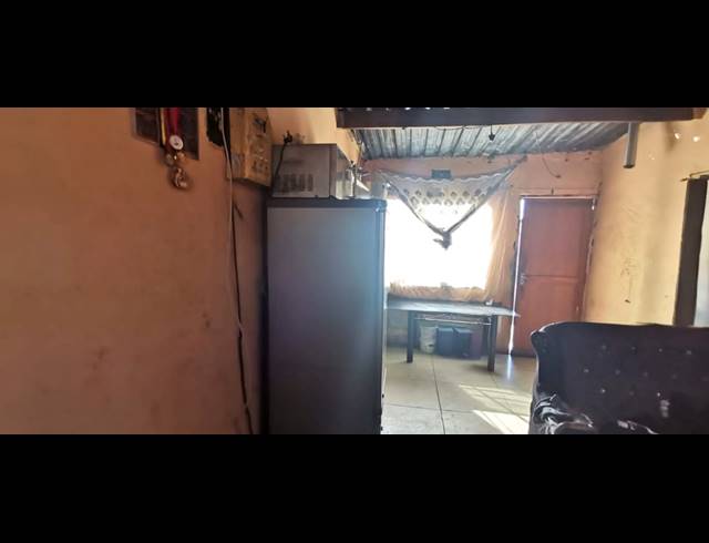 2 BEDROOM HOUSE FOR SALE IN LANGAVILLE